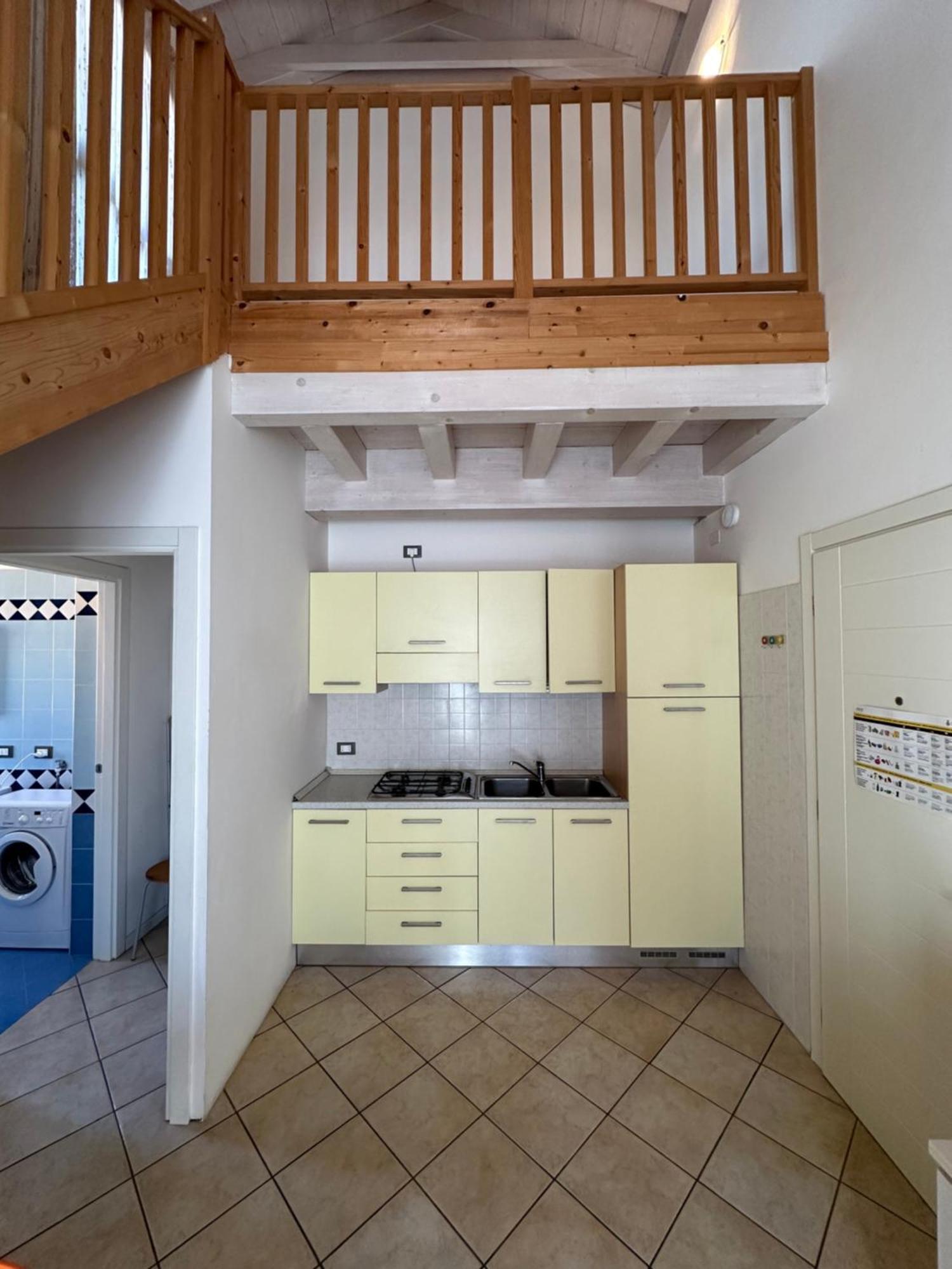 Apartment Stefania Attici Su 2 Livelli - Agenzia Cocal *